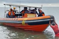 Tim Gabungan Berhasil Evakuasi Korban Kecelakaan Perahu Motor di Nabire. Foto: Dok Polda Papua